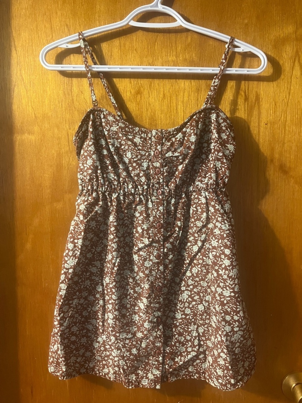 Woman’s Silver Jeans Floral Button-Front Tank Top in Brown and Cream Small